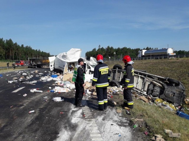 Śmiertelny wypadek na S7 w okolicy węzła Waplewo 28.06.2018. Karambol kilku samochodów. Jedna osoba nie żyje