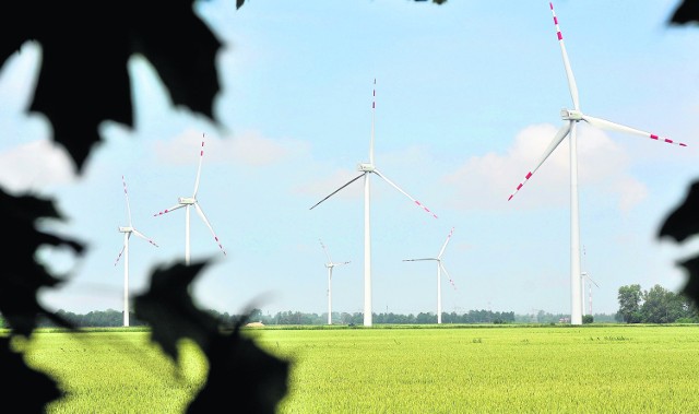 Farma wiatrowa wzbudza wiele kontrowersji między urzędnikami,a mieszkańcami.