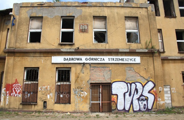 Upadek dworca w Strzemieszycach to zdaniem mieszkańców jeden z symboli upadku dzielnicy