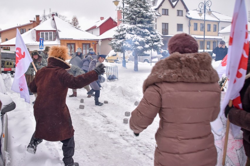 Inscenizacja wprowadzenia stanu wojennego na bobowskim...