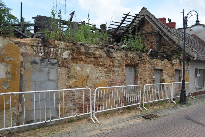 Ruiny budynku przy ulicy Murarskiej w centrum Żor