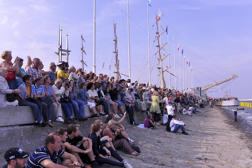 Parada statków uczestniczących w Culture 2011 Tall Ships...