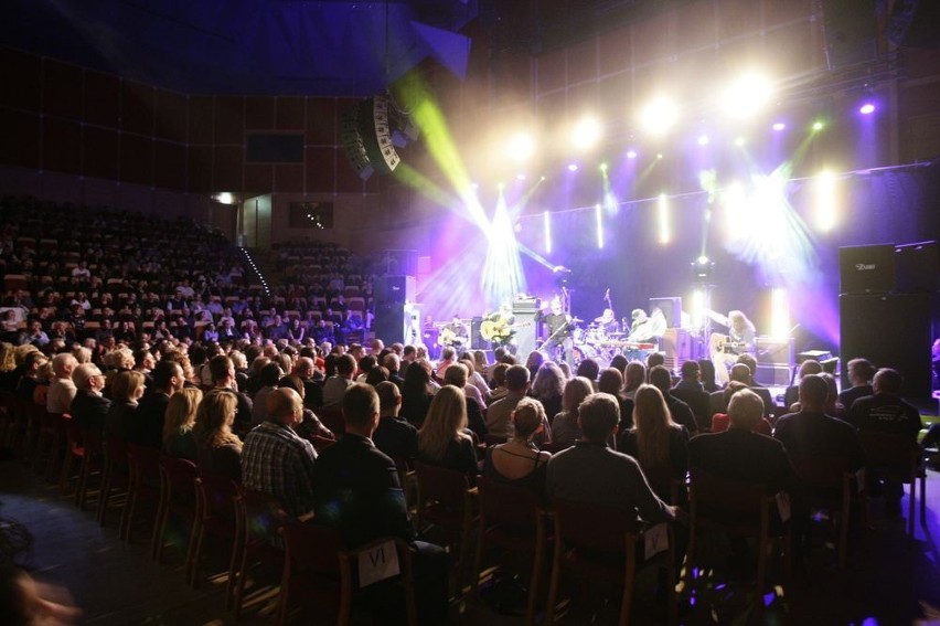 Gdańsk: Zdjęcia z akustycznego koncertu zespołu Dżem Polskiej Filharmonii Bałtyckiej