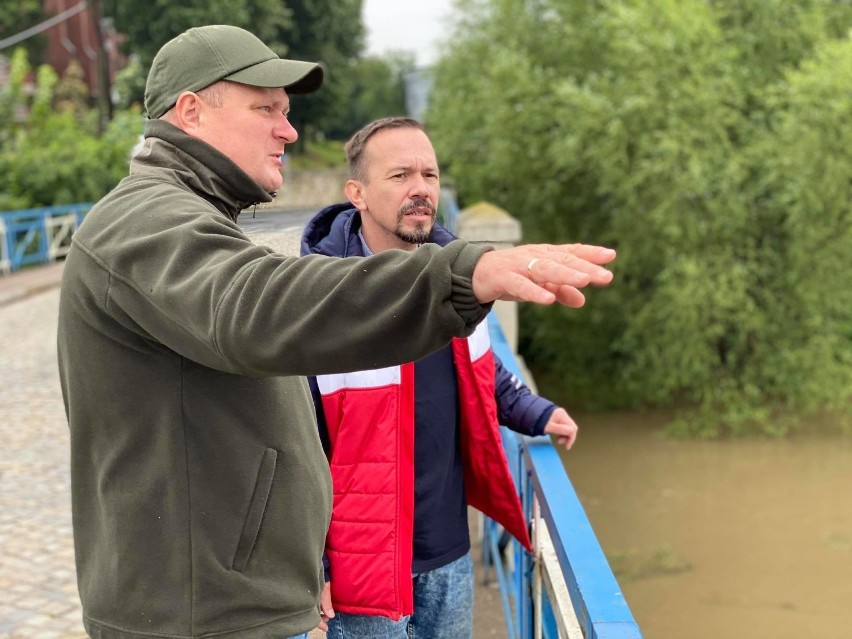 Odra i Osobłoga w powiecie krapkowickim mają przekroczone stany ostrzegawcze