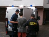 Policja w Gostyniu zatrzymała mężczyznę, który znęcał się nad babcią