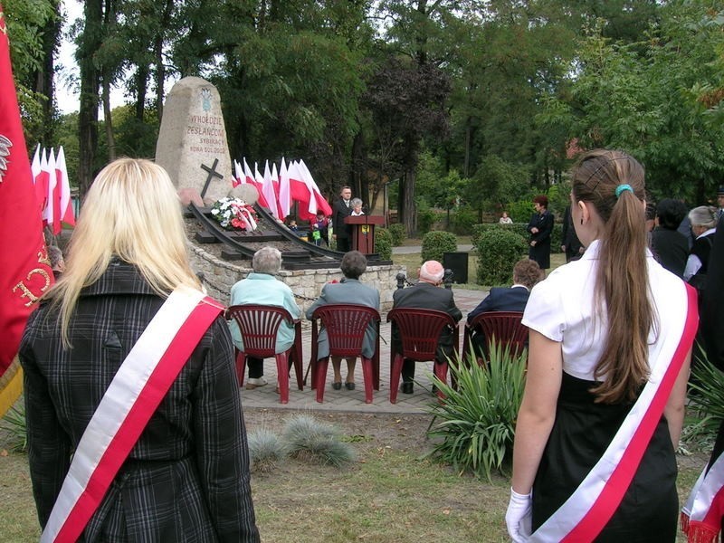 W przeddzień rocznicy napaści ZSRR na Polskę. Uroczystości przy Pomniku Sybiraka w Nowej Soli