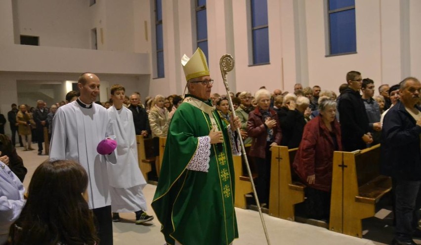 Diecezja bielsko-żywiecka
ilość wiernych uczestniczących w...