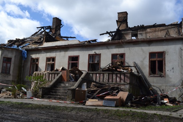 W Polaszkach do dziś "straszy" pogorzelisko spalonego domu mieszkalnego w samym centrum wsi