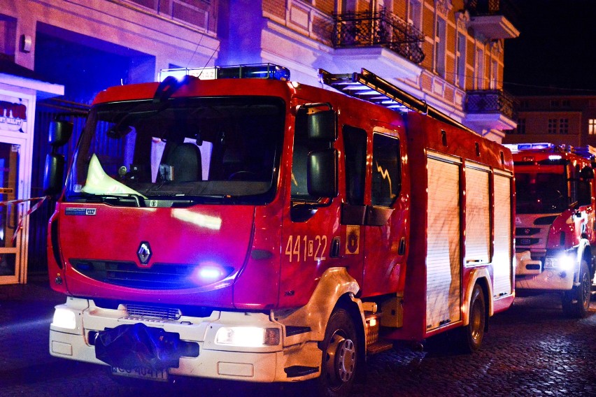 Akcja strażaków przy Al. 23 stycznia w Grudziądzu. Palił się komin [wideo, zdjęcia]