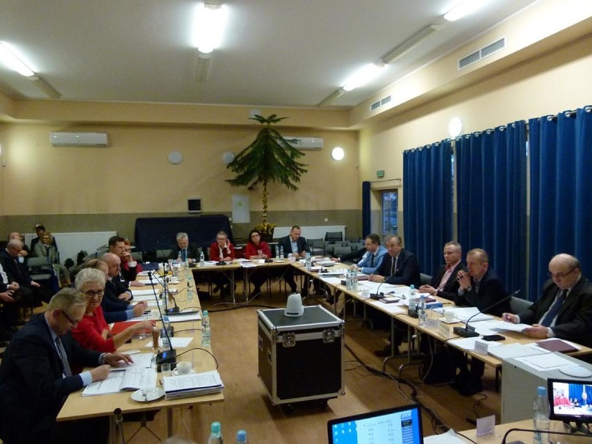 Sesja  Rady Powiatu Zduńskowolskiego online. Oglądaj na żywo