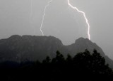 Tatry. Uwaga na burze. Wyjątkowo niekorzystne prognozy na najbliższe dni. Będzie grzmiało