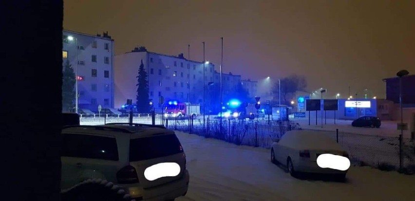 Lubliniec: "cichy zabójca" zaatakował w bloku przy ul. Częstochowskiej. Przed zaczadzeniem uratowano m.in. 2,5 miesięczne dziecko ZDJĘCIA