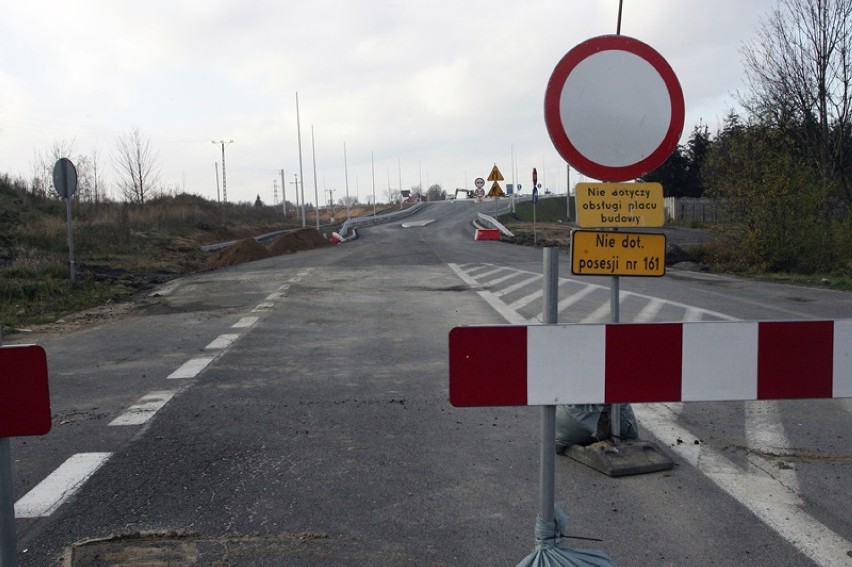 Nowy wiadukt nad budowaną drogą ekspresową S3 w Legnicy [ZDJĘCIA]