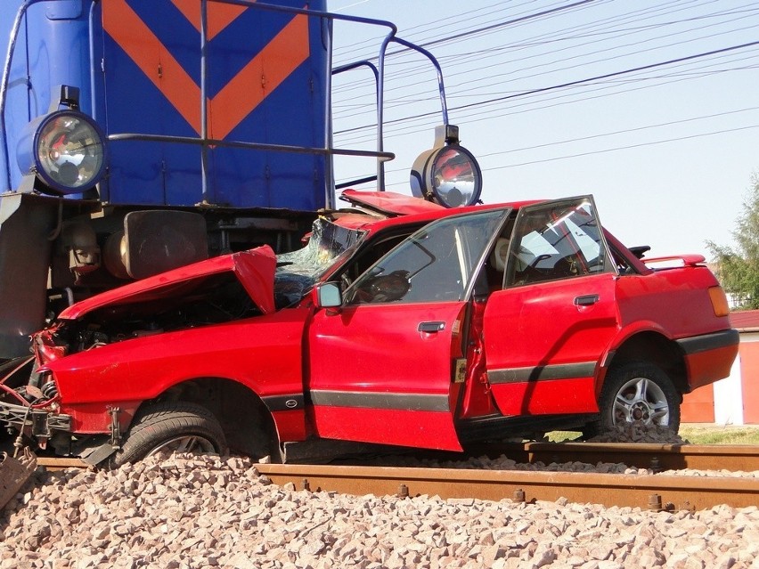 Lębork: Wypadek na przejeździe kolejowym
