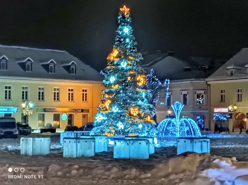 Zima w Oświęcimiu ma swoje uroki, szczególnie w świątecznej...