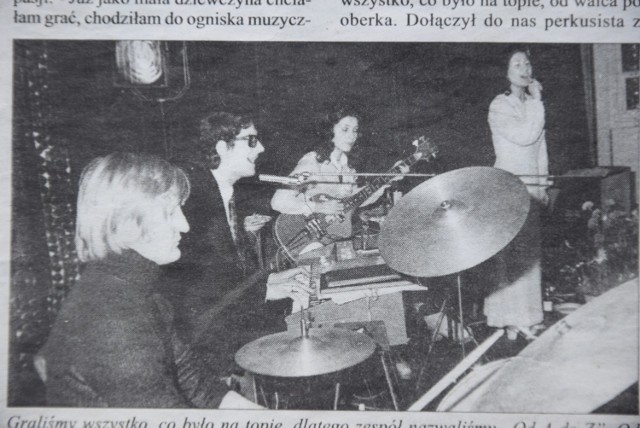 Włodzimierz Kaczmarek na perkusji  grał również w nowym zespole Stanisława Kocana (za klawiszami) Od A do Z
