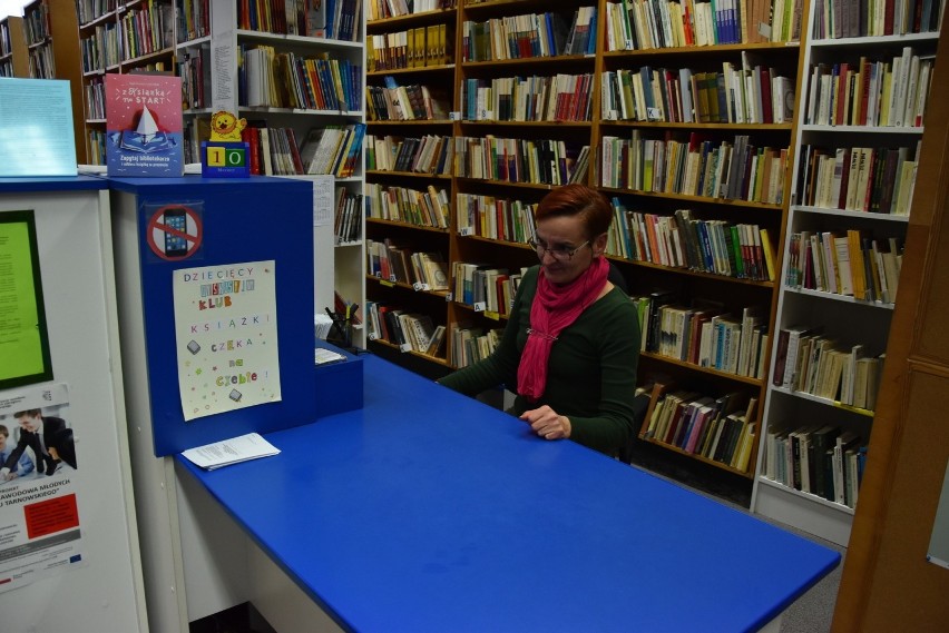 Koronawirus. W Tarnowie przez dwa tygodnie książki z biblioteki nie wypożyczymy. Ostatnia szansa na zrobienie "zapasów" czytelniczych