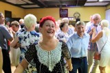 Tak się bawią złotowscy seniorzy! Pożegnanie lata na parkiecie u złotowskich emerytów [FOTO, WIDEO]