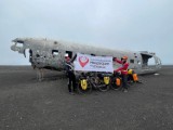 Policjant z Rzeszowa z kolegą jadą rowerami dookoła Islandii. Cel wyprawy jest charytatywny. Zobacz zdjęcia