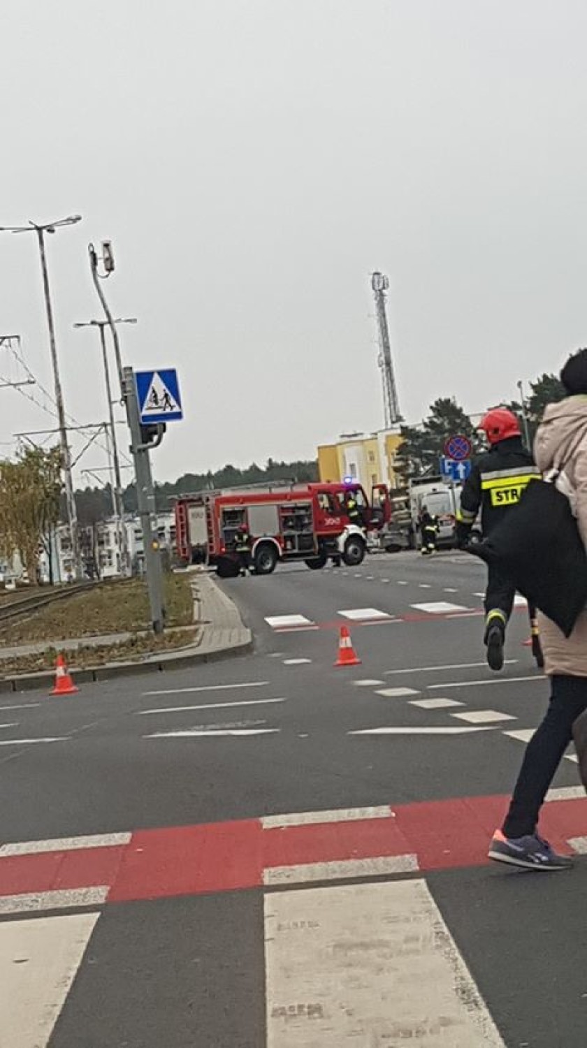 Ewakuacja na Skarpie w Toruniu. Ulatnia się gaz! [ZDJĘCIA]