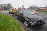 Wypadek na skrzyżowaniu Goldhammera i ks. Sitki. Tarnowie. Zderzyły się dwa samochody marki BMW. Były utrudnienia dla kierowców