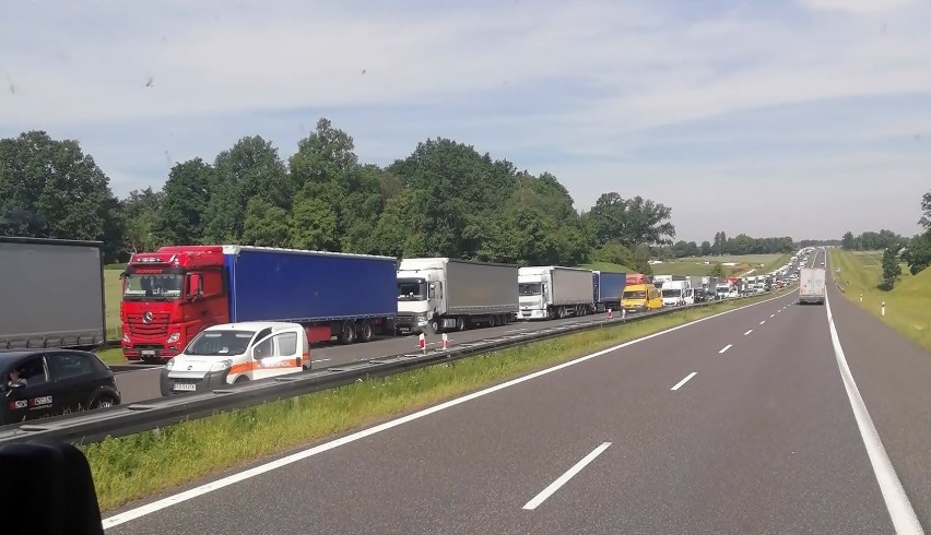 Wypadek na autostradzie A4 przed Gliwicami. Autostrada jest...