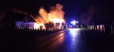 Pożar garażu w powiecie włocławskim. 5 zastępów straży pożarnej w akcji [zdjęcia]