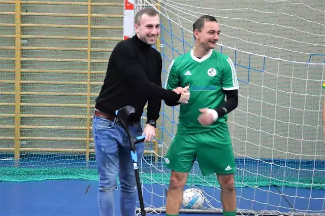 Piłkarze Tęczy Homanit Krosno Odrzańskie wygrali turniej charytatywny na rzecz Kamila Adamowa.