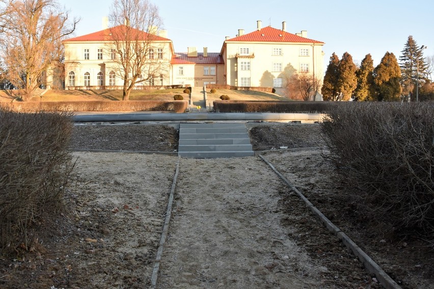 Majestatyczna fontanna będzie ozdobą Parku Sanguszków [ZDJĘCIA]