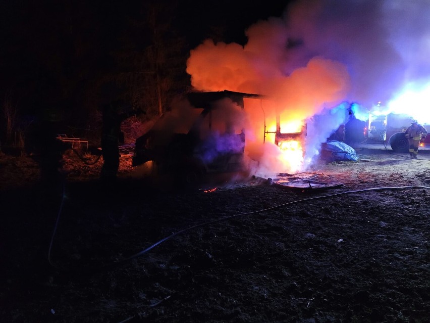 Pożar dostawczaka w gminie Choceń