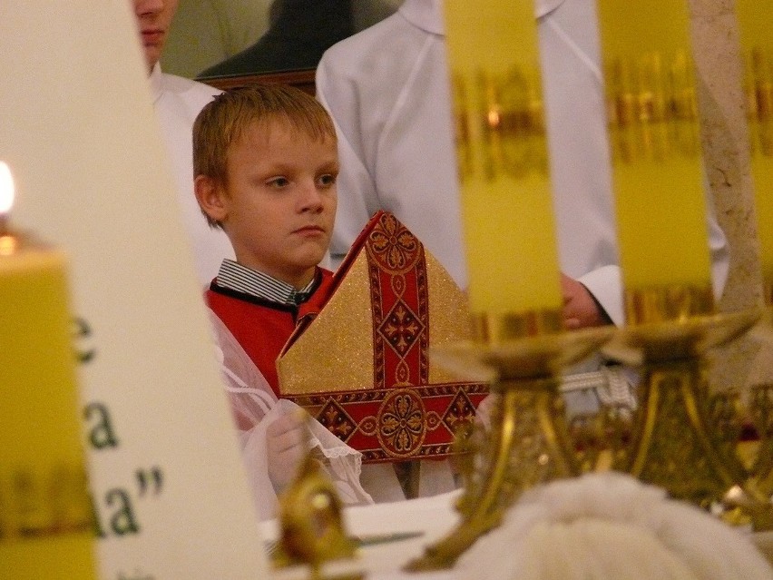 Relikwie papieża w Bełchatowie. Uroczysta msza święta w parafii Miłosierdzia Bożego [ZDJĘCIA]