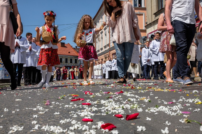 Procesja Bożego Ciała w parafii katedralnej w Tarnowie,...