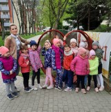 Przedszkole Jarzębinki w Głogowie kupiło serce na nakrętki. Szuka osób potrzebujących pomocy