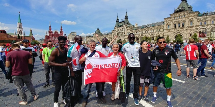 Kibice z Sieradza już są w Moskwie! Przybywajcie na Rynek (ZDJĘCIA)