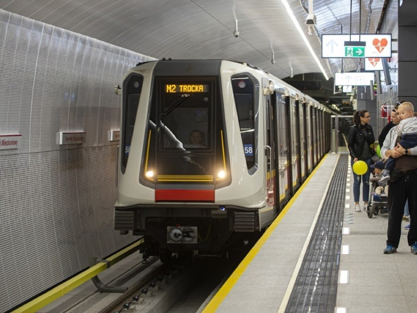 Metro Świętokrzyska. Łącznik z M1 do M2 zamknięty do odwołania