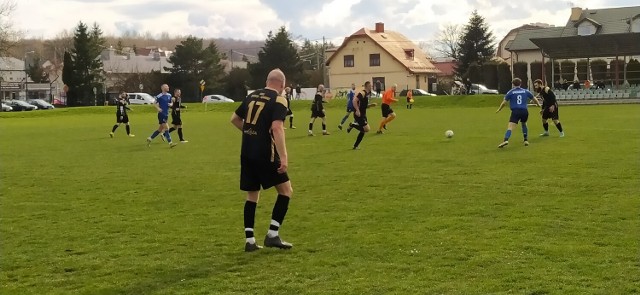 GKS Zarzecze-Dębowiec pokonał Guzikówkę Krosno 5-0