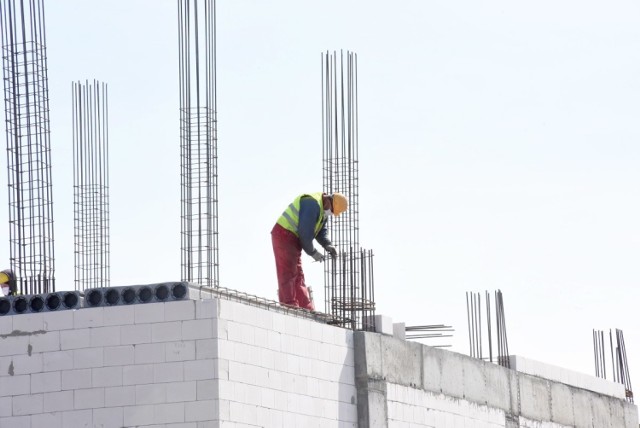 - Na terenie opuszczonej fabryki nici Odra ma powstać jedno z piękniejszych miejsc w Nowej Soli - doniósł pod koniec ubiegłego roku portal nowapraca.info, który zrzesza nowosolskie firmy.
Czy tak będzie? Okaże się pod koniec przyszłego roku.