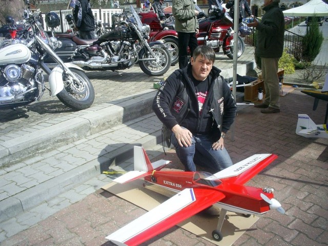 Radek prezentuje latające modele
Fot. Dorota Michalczak