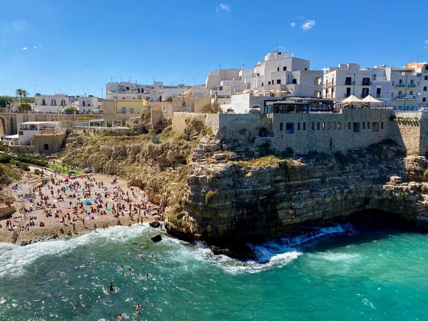 Polignano a Mare to urocze miasteczko na wybrzeżu Bari....