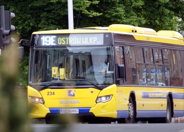 Kaliskie Linie Autobusowe. Kontroler biletów zaatakował nastoletniego pasażera