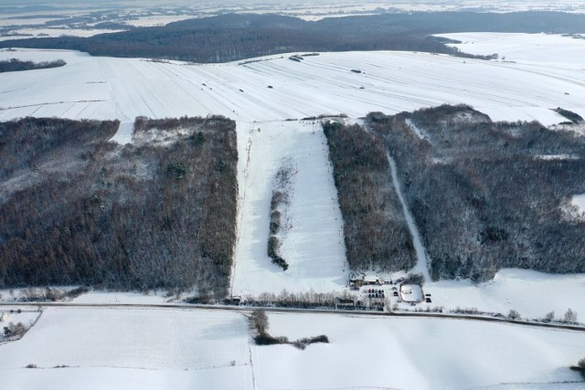 Koniec sezonu na stokach koło powiatu olkuskiego (zdjęcie poglądowe)
