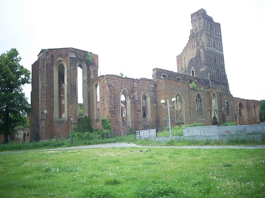 Ruiny kościołą św. Mikołaja – historyczny kościół parafialny...
