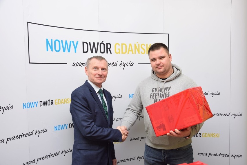 Gmina Nowy Dwór Gdański. Jednostki OSP otrzymały sprzęt do łączności radiowej.