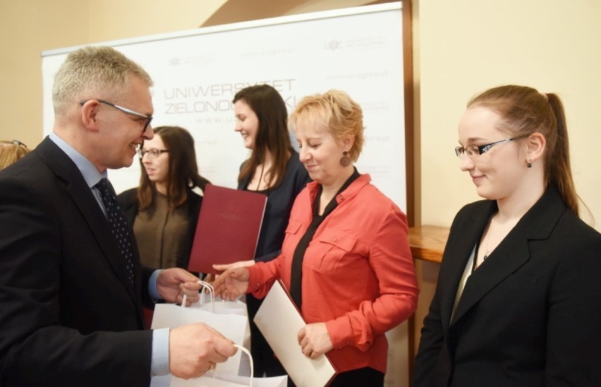 Uroczystość wręczenia stypendiów ministra nauki studentom...