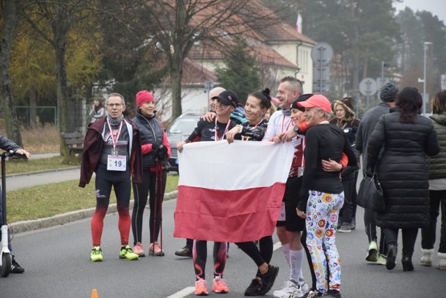 Na borneńskim biegu nie zabrakło oczywiście akcentów patriotycznych