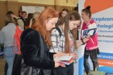 Akademickie Targi w Zduńskiej Woli odwiedziło około pół tysiąca maturzystów ZDJĘCIA