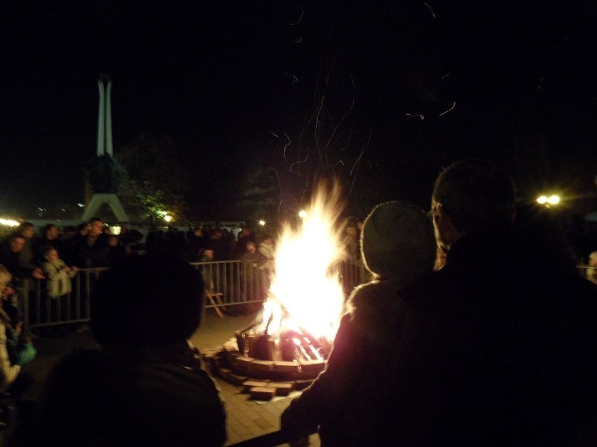 Koncert przy ognisku, czyli obchody Święta Niepodległości w Tychach [FOTO, FILM]