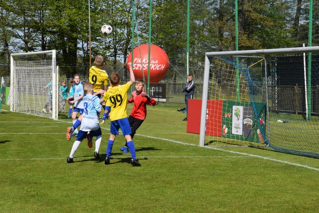 Puchar Tymbarku w Szczecinku, OMS SP5 Szczecinek w żółtych koszulkach