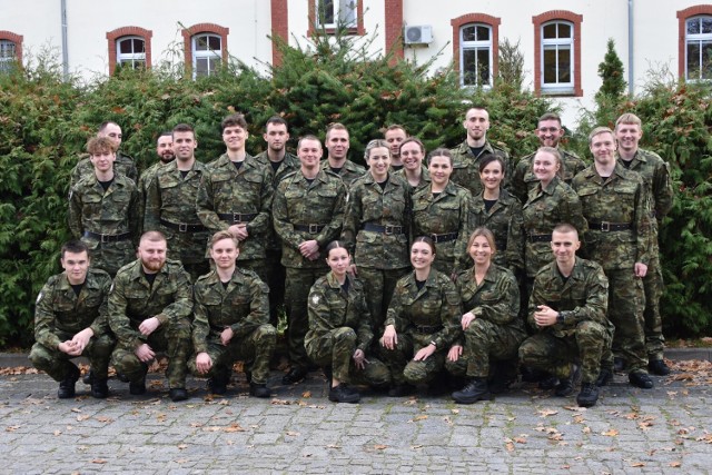 27 nowych funkcjonariuszy Nadodrzańskiego Oddziału Straży Granicznej w Krośnie Odrzańskim przyjęło ślubowanie.