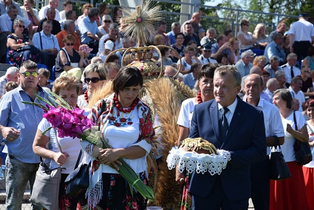 Stary Zamość. Dożynki Powiatu Zamojskiego. Gośćmi Sasin i Mazurek